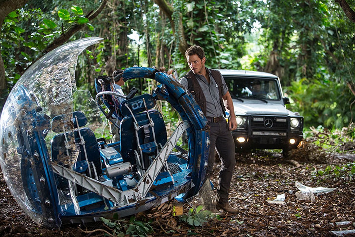 Hang loat xe Mercedes tham gia dien xuat trong World Jurassic-Hinh-5